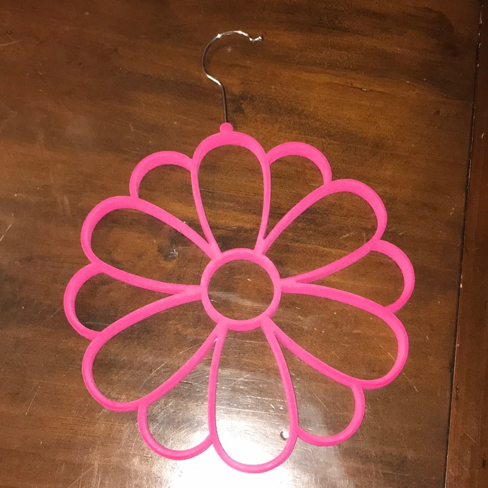 Velvet Flower Hanging Scarf Holder